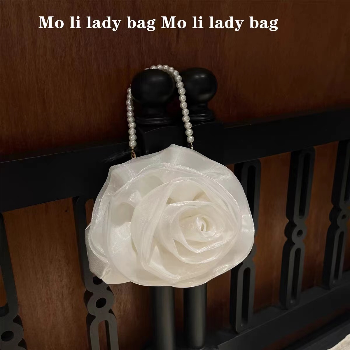 กระเป๋าถือซาตินลายดอกไม้ดีไซน์ - Interior Design Elegant บทวิจารณ์และราคา
