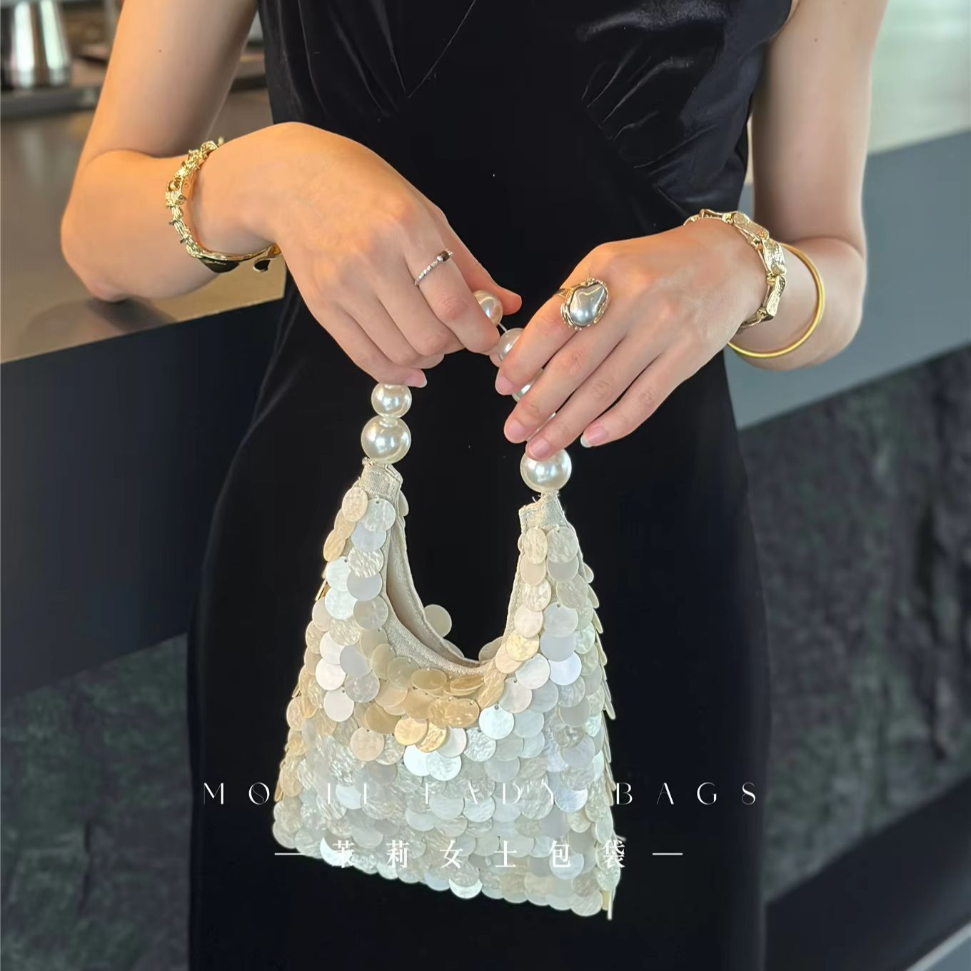 กระเป๋าถือผู้หญิงประดับเปลือกห - Interior Design Elegant บทวิจารณ์และราคา